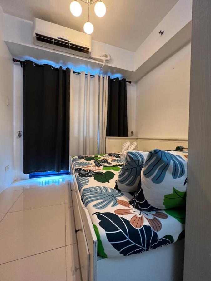 Sea Residences Moa - Paul Manila Exterior foto